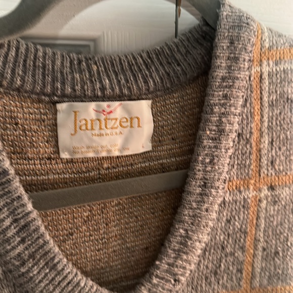 Vintage Jantzen Gray Pullover Sweater Vest - Picture 8 of 10